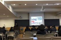 普連土学園で講演をしてきました! 京井職員が講演している様子