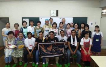 【開催中止】地域連絡会:イベント「このまちのイスラム〜ベンガルカレーを食べながら、ご近所のムスリムのお兄さんと話そう」 前回のイベントの様子