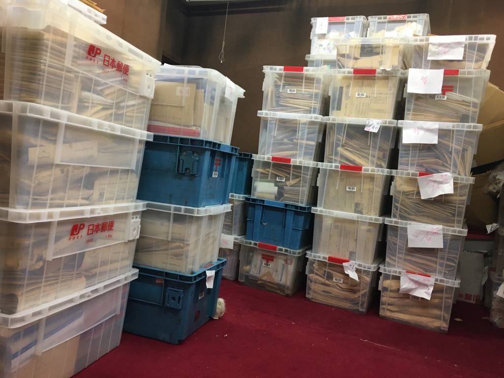 写真に納まりきれないほどご寄付が届いています!