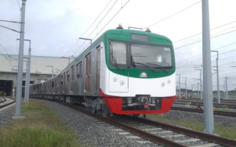 日本で製造された電車がダッカを走る（the Daily Starより画像拝借）