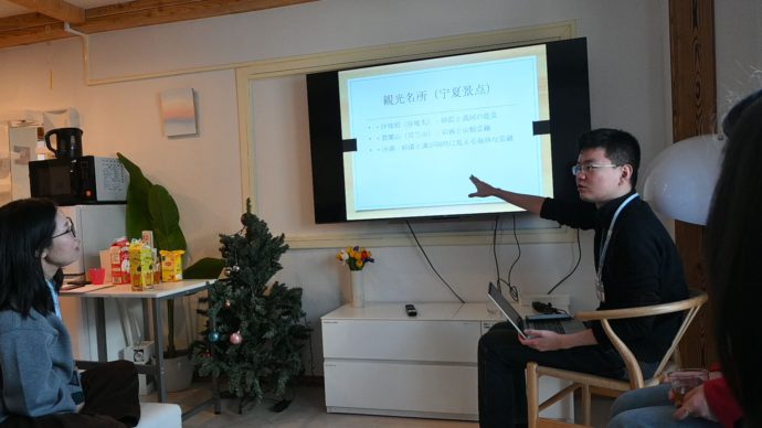 ゲストスピーカーの語りの様子