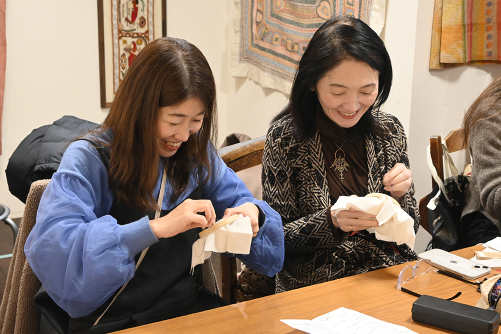 楽しそうなワークショップ参加者2