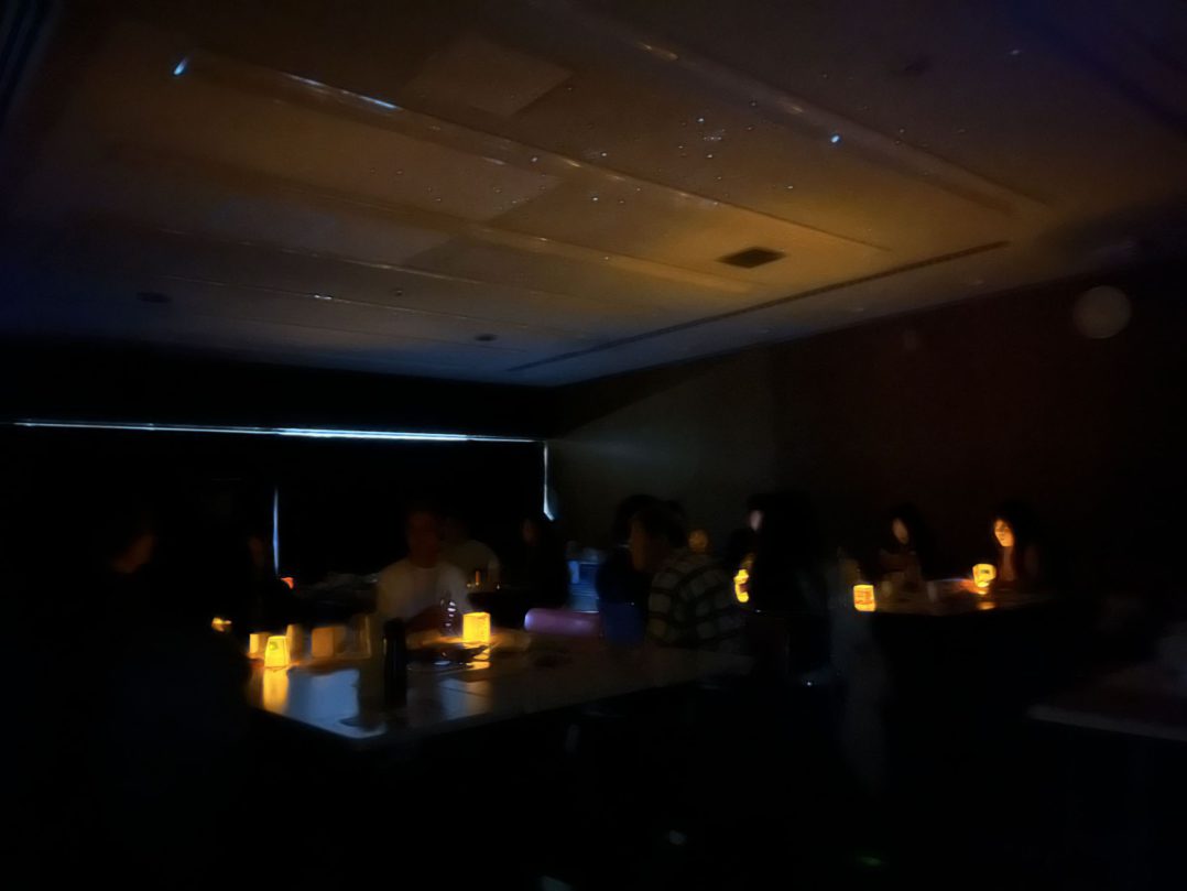 ランタンが一斉に点灯する様子