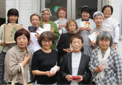 「虹の会」の皆さんの写真